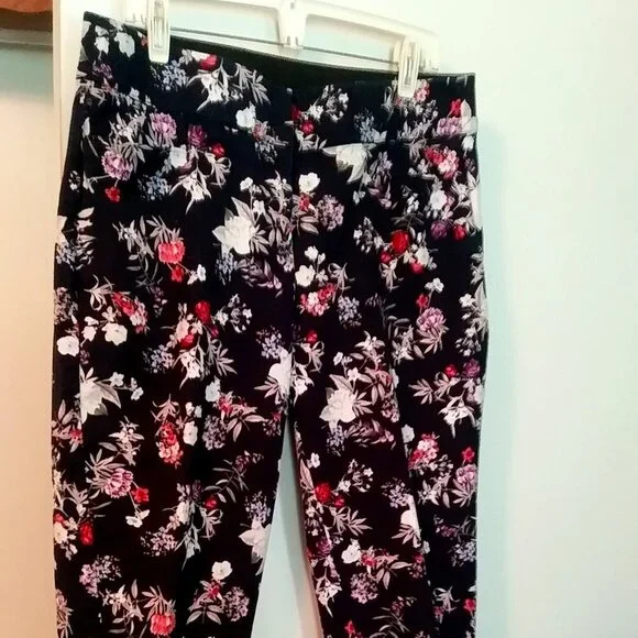 👖🌸💐LANE BRYANT Allie Ruffle Hem Floral Ankle Pants | Size 14 - Picture 9 of 10